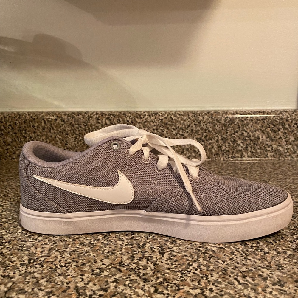 Men’s Nike Sb Check Solar Sneakers View 5